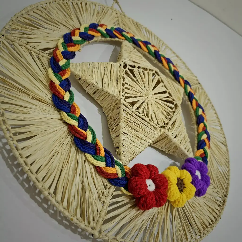 Handcrafted Large 15.5" Raffia Star Wreath