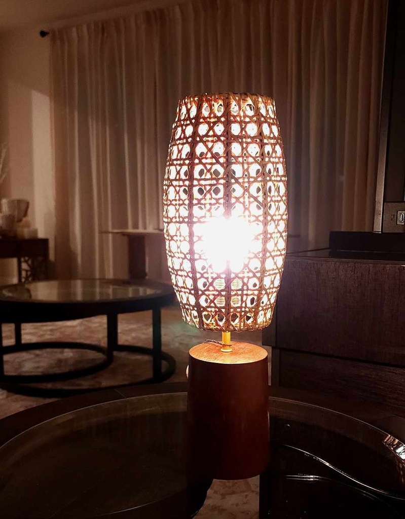 [US-0200] Classic Solihiya Slim Barrel Lamp - US Autovolt
